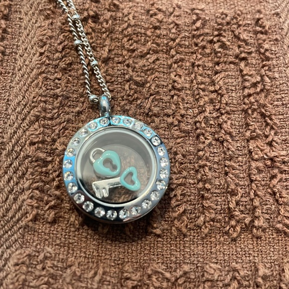 Origami Owl necklace, locket and charms - Picture 2 of 3